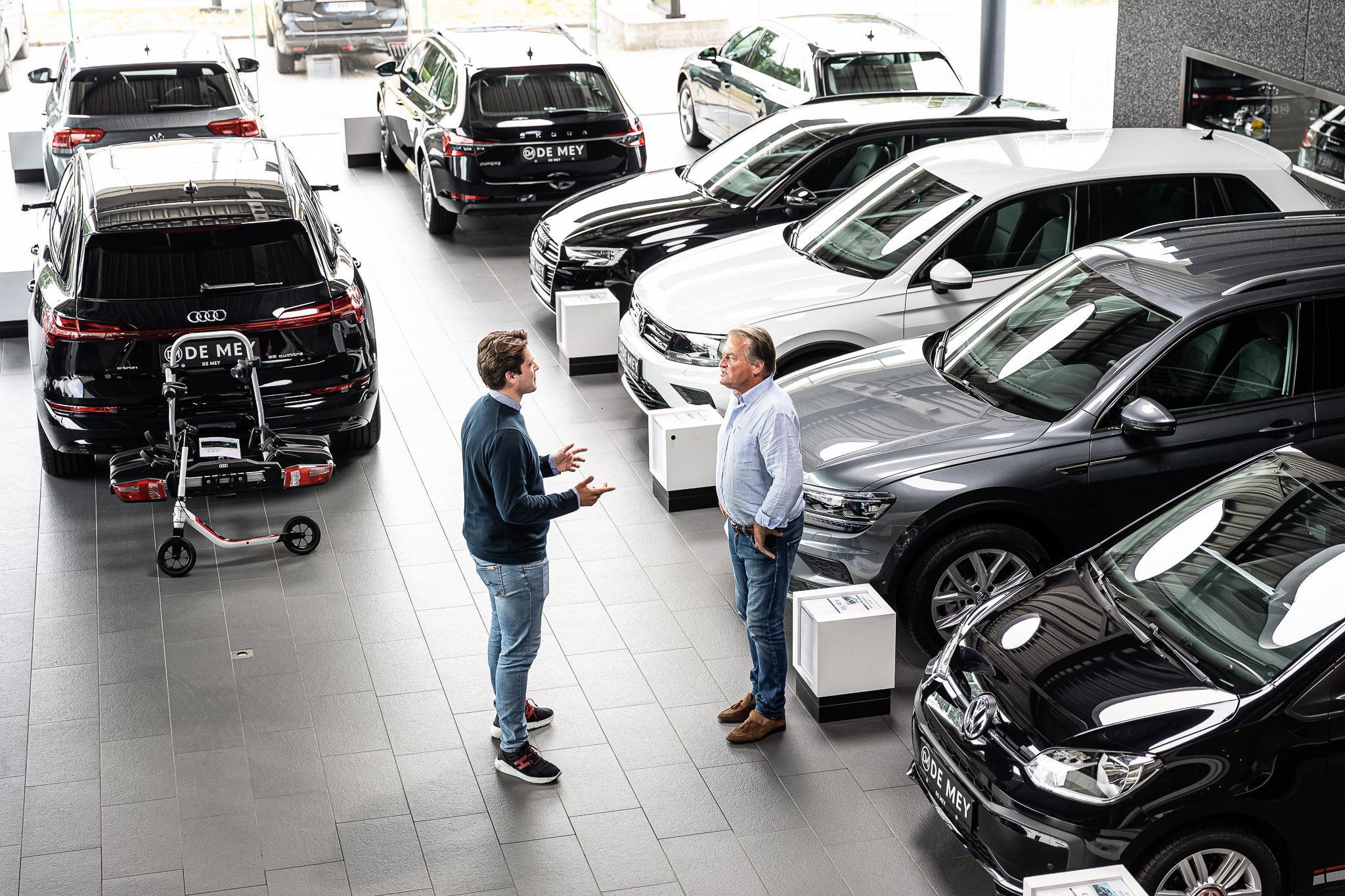 De toonzaal van garage De Mey